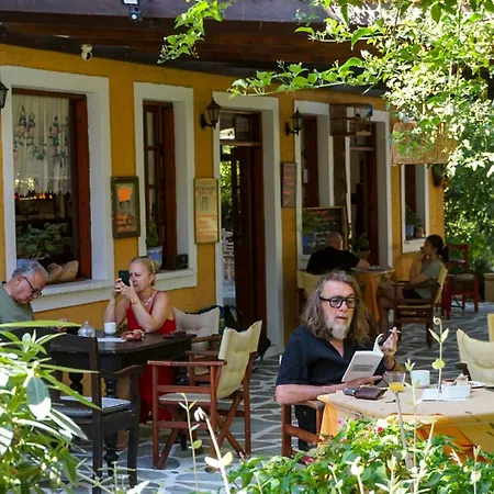 Traditional, Aegina Island 3*