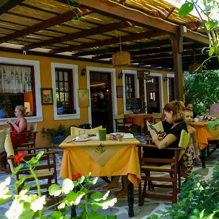 Hotel Traditional, Aegina Island Vagia (Aegina)